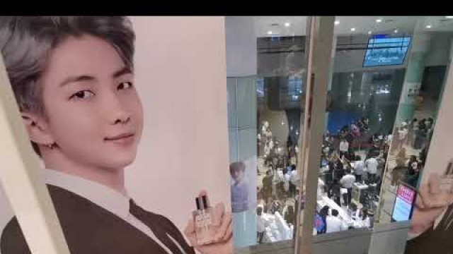 'BTS​ X​ VT cosmetics​ pop​ up​ store @ lotte department store centum CITY Busan​'