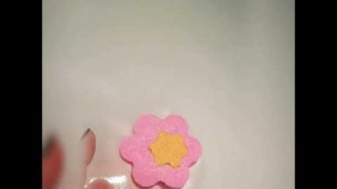 'One of the best bath bombs ever ❤ flower bath bomb'