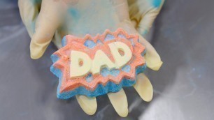 'Lush How It\'s Made: Superdad Bath Bomb'