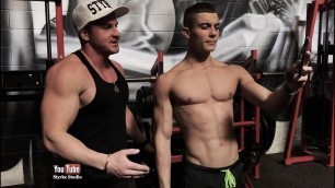 'Teen Fitness Model Ellis Kane and Josef Rakich Chest Pump Workout Styrke Studio'