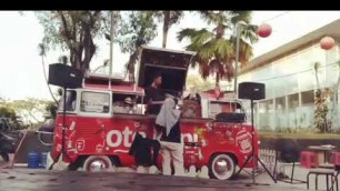 'Clasic Volkswagen Combi Food Truck Custom // Clasic Car Custom - VW Combi, instagram Otokopi.id'