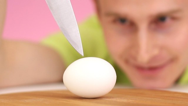 'TOP 10 Egg hacks and kitchen tricks'