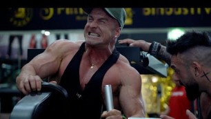 'Back & Biceps with Darren Farrell IFBB PRO (Growth Tips!)'