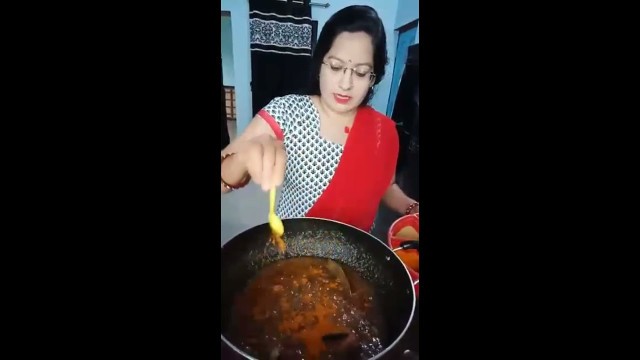 'Restaurant style chicken gravy reciepe | masala chicken | mummy ka magic 