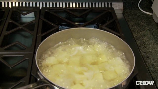 'You\'re Doing It All Wrong - How to Make Mashed Potatoes'