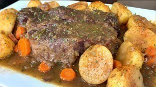 'HOW TO MAKE POT ROAST IN THE INSTANT POT!'