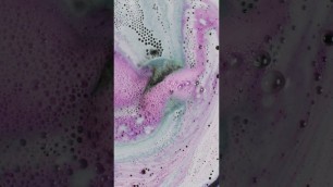 'Lush Cosmetics: Black Rose Bath Bomb'