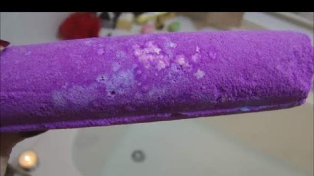 '○♥ LUSH Cosmetics NORTHERN LIGHTS Bath Bomb DEMO + Under Water VIEW ○♥'