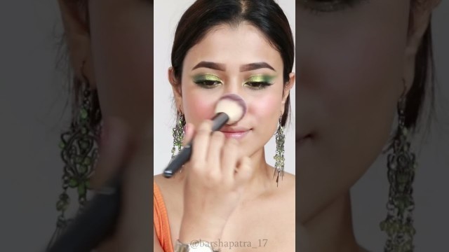 'Green shimmery eyelook with glossy maroon lip #short #makeuptutorial #maccosmetics #barshapatra'