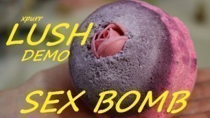 'LUSH Cosmetics SEX BOMB Bath Bomb DEMO & Underwater View'