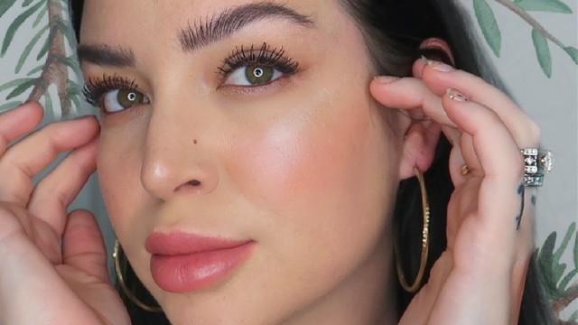 'My everyday winter \"little effort\" MAKEUP ❄️ { Vlogmas Day 6 } | stillglamorus'