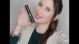 'Applicazione Mascara Black Mamba di MULAC Cosmetics'