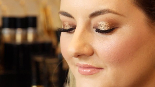 '3 Minute Smoky Eye Makeup Tutorial'