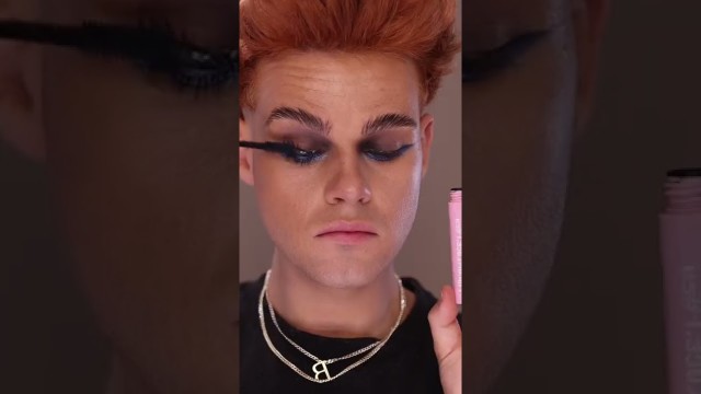 '#shorts brow soap 4 lyf @napoleonperdis #makeup #LearnOnTikTok #queerb'