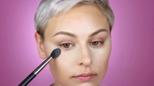 'Just my smooth AF base makeup tutorial thing'