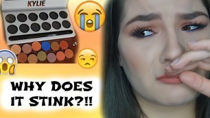 'TAKING APART MY SMELLY KYLIE ROYAL PEACH PALETTE | WHY DOES IT STINK?'