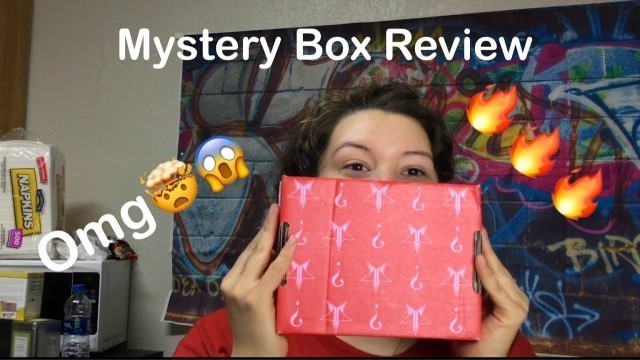 'Jeffree Star Cosmetics Mystery Box Reviewing/ UNBOXING'