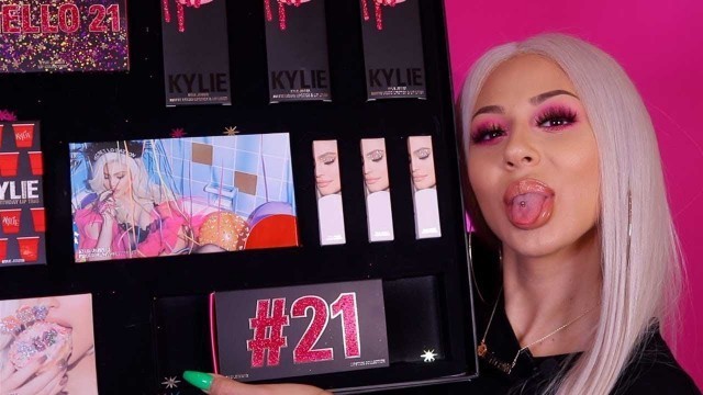 'KYLIE COSMETICS BDAY COLLECTION B*TCH'