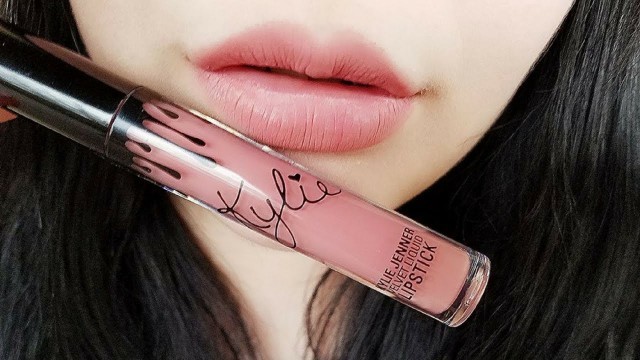 'KYLIE JENNER VELVET LIPKIT - SWATCH harmony&charm'