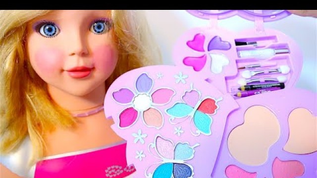 'Deluxe Makeup Cosmetic Set Glitter Lip Gloss Barbie Hair Salon My Doll ToysTv'