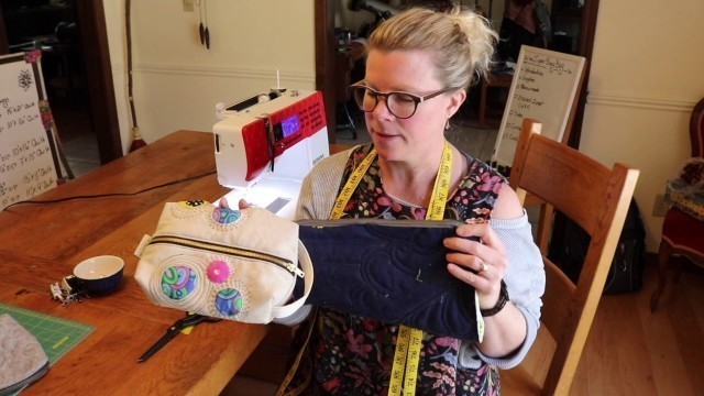 'Quilted Boxy Zipper Bag tutorial'