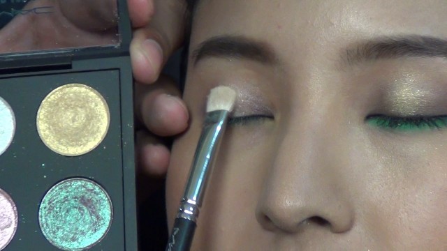 'MAKEUP ART COSMETICS : EVERYDAY LOOK TIPS&TECHNIQUE โดย Senior Events Artist'