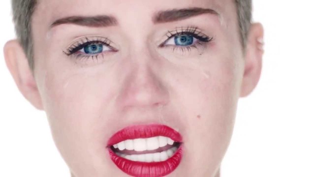 'Wrecking Ball Directors Cut - Miley Cyrus HD (Official video)'