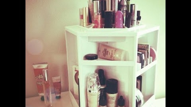 'Makeup Organizer + Mini Makeup Collection'