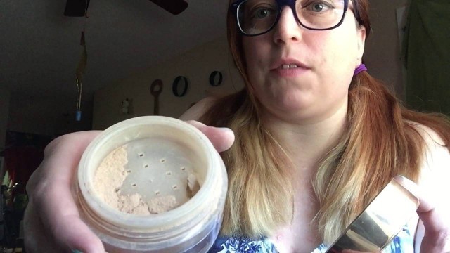 'How to transfer Bare Minerals makeup from one jar to another'