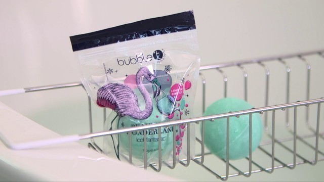 'Look Fantastic Blueberry Tea Bath Bomb Fizzer | Bubble T Cosmetics'