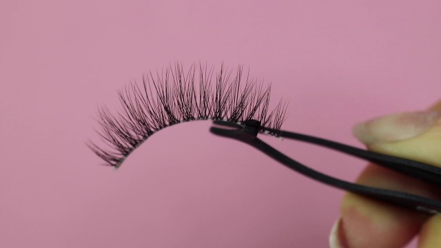 'DB Cosmetics | Fiesty Lashes'