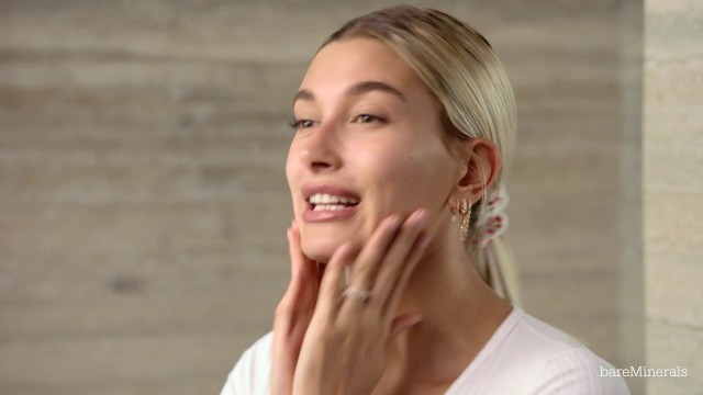 'Hailey Bieber\'s Sunday Skincare Regimen'