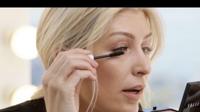 'How To: Smokey Eye Mascara by Bobbi Brown Cosmetics'