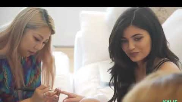 '[FULL VIDEO] Kylie Jenner - Getting A Manicure With Jordyn Woods (Part 2)'