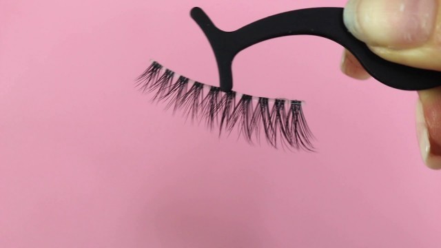 'Faux Mink Lashes - Flirt | DB Cosmetics'