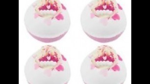 'bomb Cosmetics Little Princess bath bomb demo'