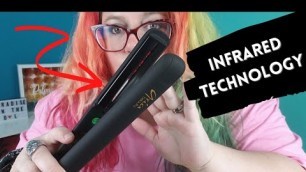 'Aria Beauty Flat Iron Unboxing and Review - Curly to Straight Hair'