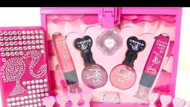 'Barbie Deluxe Box Makeup Cosmetic Set Glitter Lip Gloss For Girls'