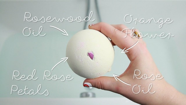 'Lush Cosmetics : Rose Bombshell Bath Bomb Demo'