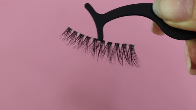 'DB Cosmetics | Flirt Lashes'