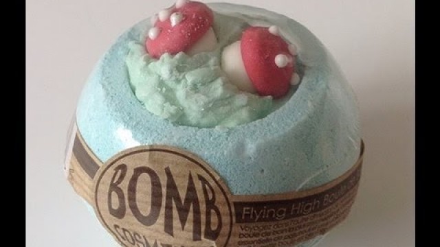 'Test Boule de bain \"Flying High\" BOMB Cosmetics'