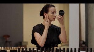 'Foundation for Hyperpigmentation | Makeup How To | Bobbi Brown Cosmetics'