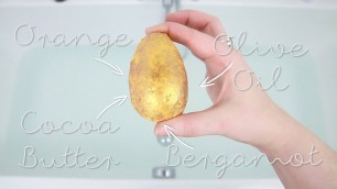 'Lush Cosmetics : Golden Egg Bath Bomb Demo'