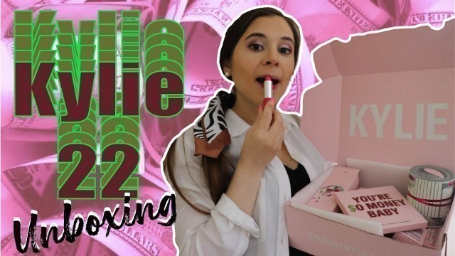 'Unboxing Kylie\'s Make Up 22nd Birthday Collection I Gabriela Rintone'