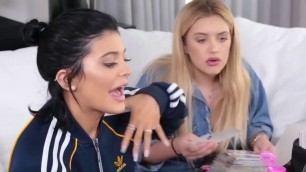 'Kylie Jenner Getting Manicure With Jordyn Woods Pop Art Barbie Nails'