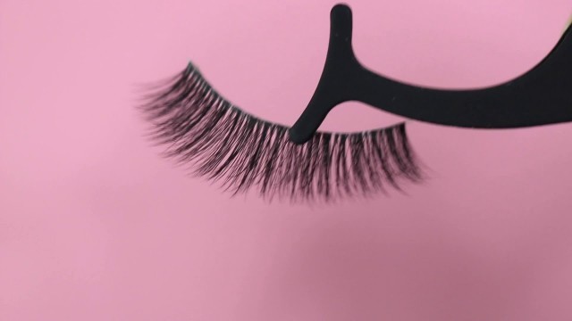 'Faux Mink Lashes - Bombshell | DB Cosmetics'