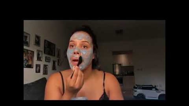 'Lateysha Grace using Give Me Cosmetics Bubble Mask'