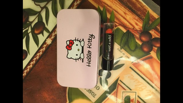 'Trying wet n wild lip stick/unboxing hellokitty makeup kit | Gias show'