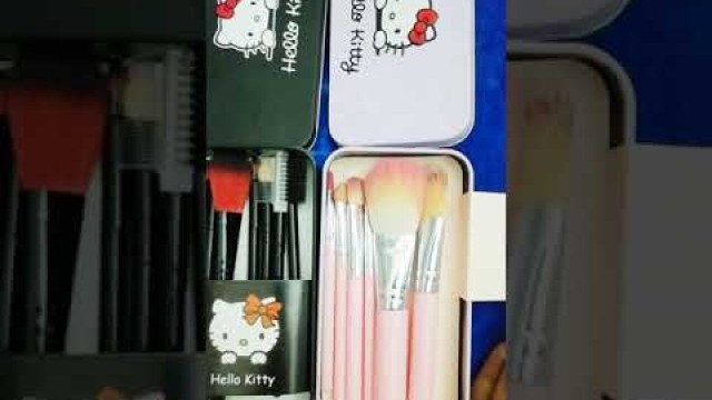 'Hello kitty makeup brushes / Black