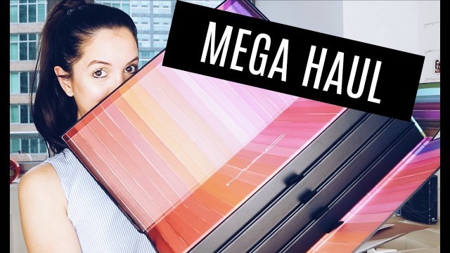 'MAC COSMETICS ME MANDO UNA CAJA CON 70 LABIALES!! MEGA HAUL + SORTEO CERRADO | Flo Pereira'